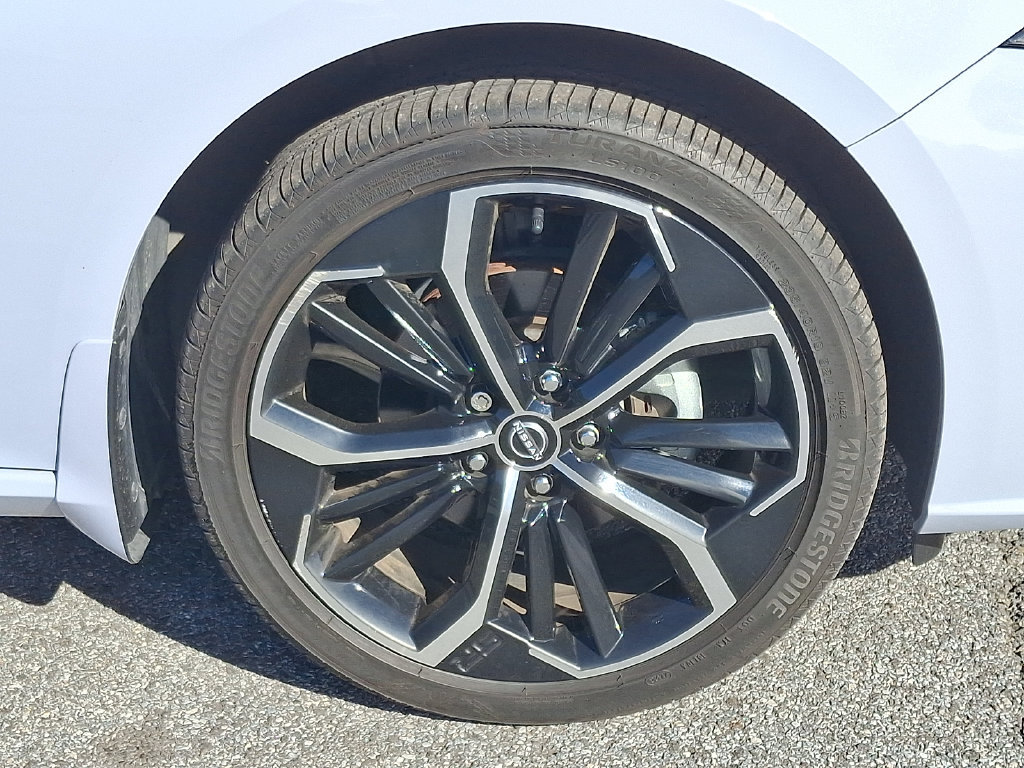 Certified 2024 Nissan Altima 2.5 SR AWD/4WD image 9