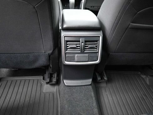 Used 2021 Subaru Forester Premium AWD/4WD image 14