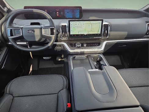 New 2026 Ford Expedition Max Platinum image 12