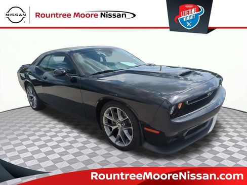 Used 2022 Dodge Challenger GT RWD image 1