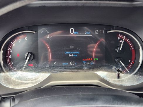 Used 2025 Toyota RAV4 XLE image 15