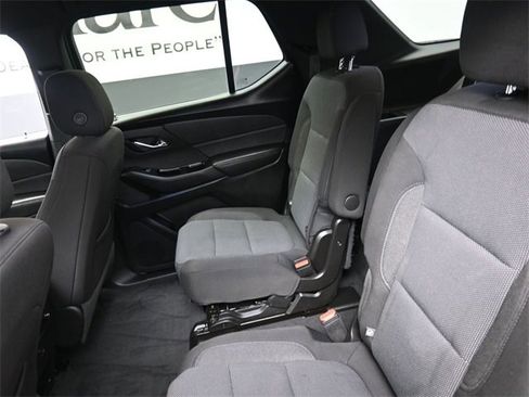 Used 2023 Chevrolet Traverse LT w/ Midnight/Sport Edition image 22