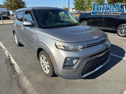 Used 2022 Kia Soul LX