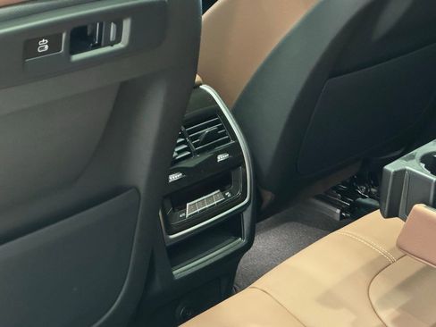 Used 2022 BMW X5 xDrive40i w/ M Sport Package image 22