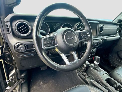 Used 2023 Jeep Wrangler Unlimited Sahara w/ Cold Weather Group AWD/4WD image 12