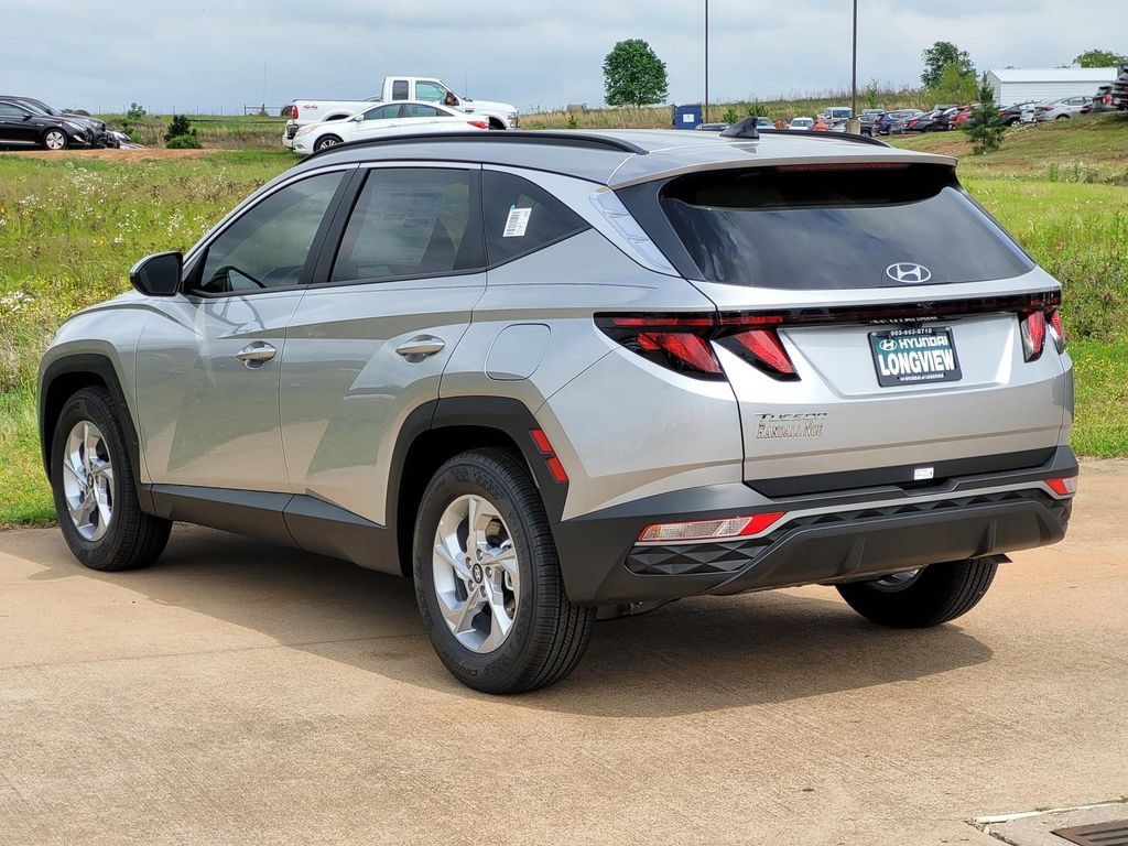 Used 2024 Hyundai Tucson SEL FWD image 3