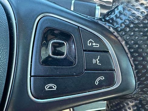 Used 2017 Mercedes-Benz E 300 4MATIC image 23