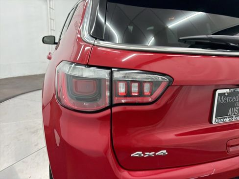 Used 2019 Jeep Compass Limited image 28