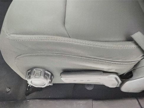 Used 2022 Jeep Wrangler Unlimited Sport S image 16