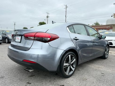 Used 2018 Kia Forte EX FWD image 3
