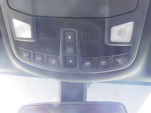 Used 2018 Lincoln MKC Reserve image 28