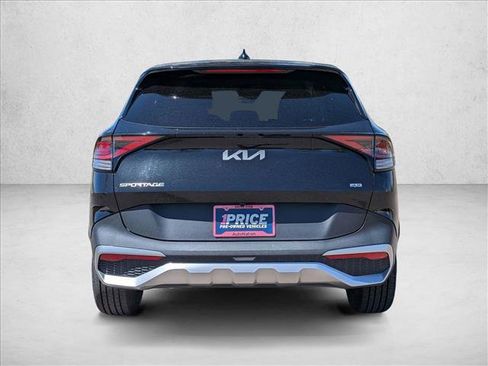 Used 2024 Kia Sportage LX AWD/4WD image 7