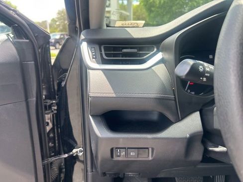 Used 2024 Toyota RAV4 XLE FWD image 30