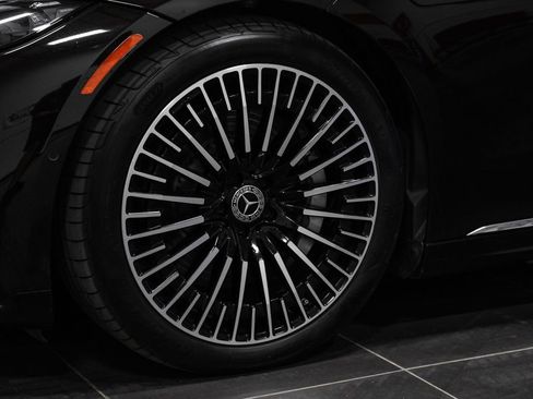 Used 2022 Mercedes-Benz EQS 580 4MATIC Sedan image 51