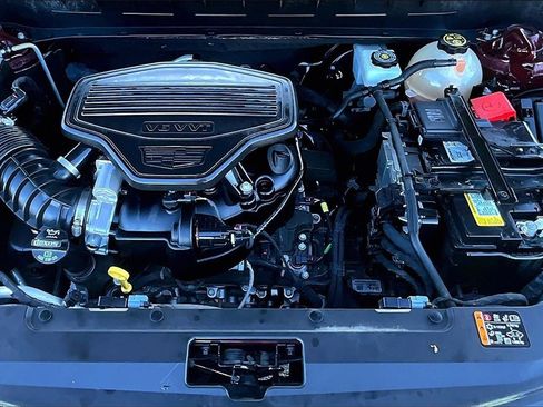 Used 2023 Cadillac XT6 Premium Luxury w/ Technology Package image 9