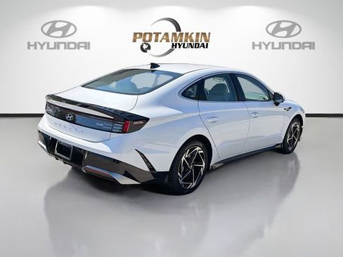New 2026 Hyundai Sonata SEL FWD image 5