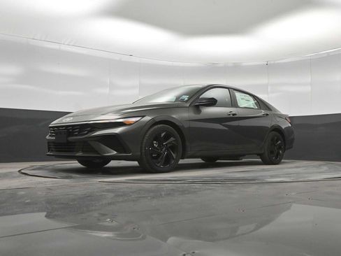 New 2026 Hyundai Elantra Sport FWD image 36