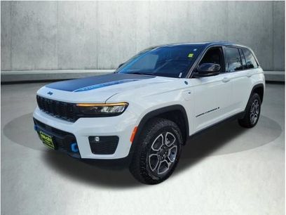 Used 2024 Jeep Grand Cherokee Trailhawk w/ Advanced Protech Group II