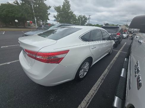 Used 2013 Toyota Avalon XLE FWD image 13