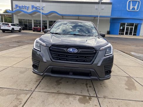 Used 2023 Subaru Forester AWD/4WD image 3