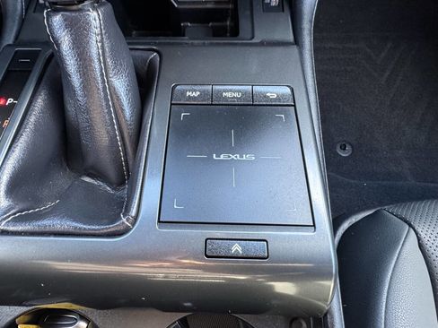 Used 2022 Lexus GX 460 image 33