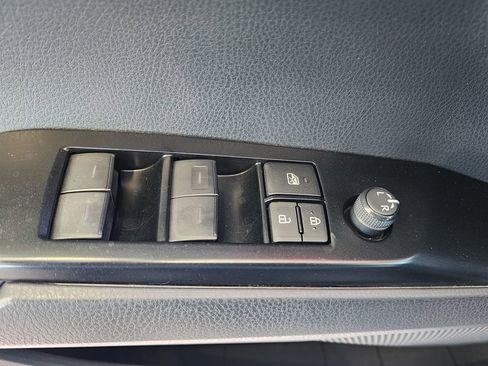 Used 2025 Toyota Camry XSE image 38