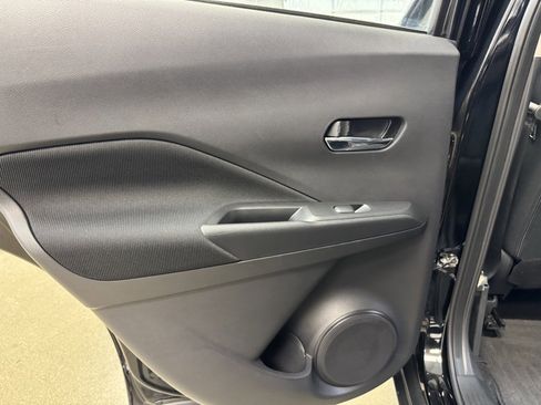 Used 2024 Nissan Kicks SV image 14