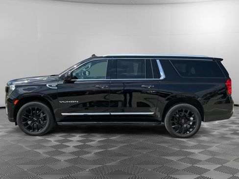 Used 2023 GMC Yukon XL SLT AWD/4WD image 2