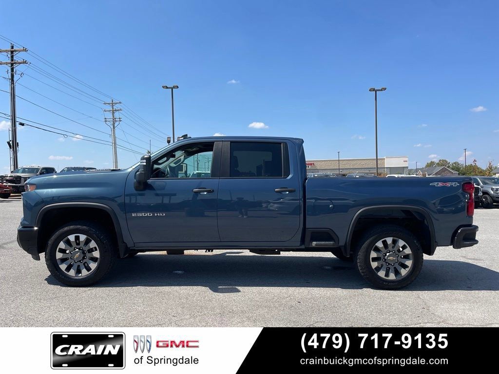Used 2024 Chevrolet Silverado 2500 Custom w/ Custom Convenience Package AWD/4WD image 4