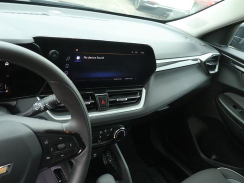 Used 2025 Chevrolet TrailBlazer LT AWD/4WD image 22