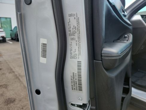Used 2024 Jeep Grand Cherokee Altitude RWD image 32