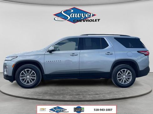 Used 2023 Chevrolet Traverse LT w/ LPO, Floor Liner Package AWD/4WD image 2