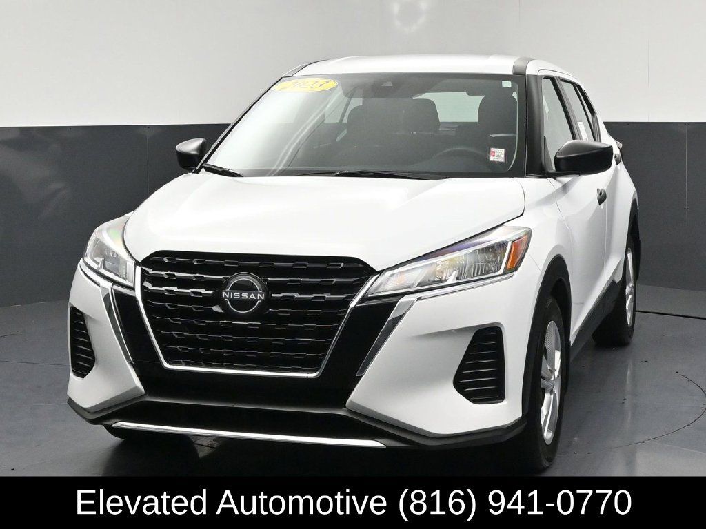 Used 2023 Nissan Kicks S FWD image 3
