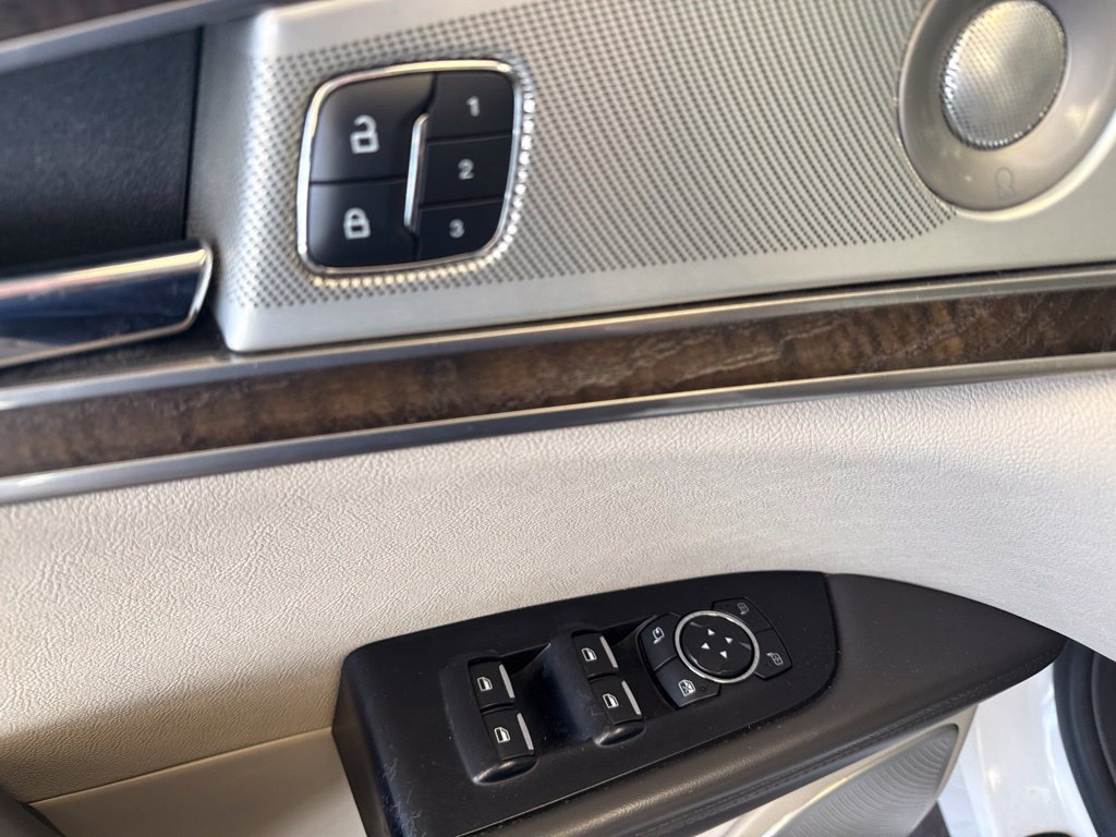 Used 2016 Lincoln MKX Reserve w/ Luxury Package AWD/4WD image 14