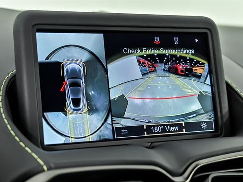 Used 2023 Aston Martin V8 Vantage Coupe RWD image 25