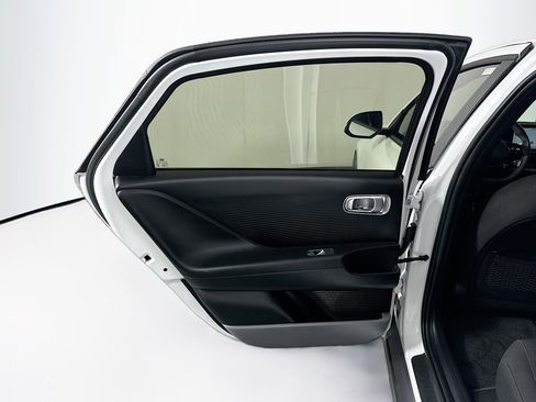 Used 2024 Hyundai Ioniq 6 SE image 27