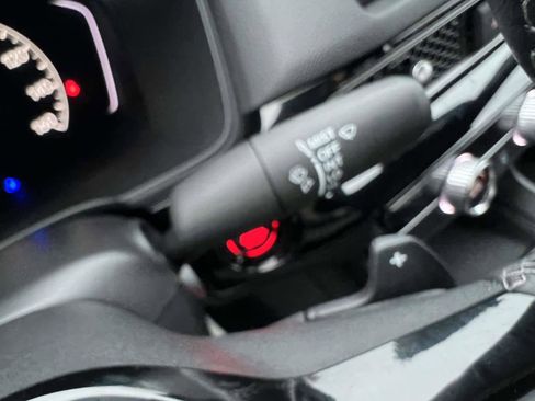 Used 2022 Honda Civic Sport image 29