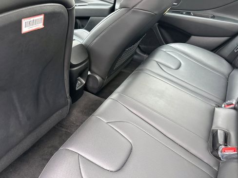 Used 2025 Hyundai Elantra Limited image 13