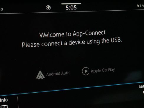 Certified 2024 Volkswagen Taos SEL image 31