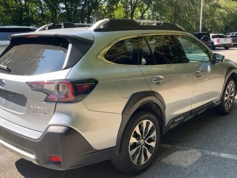 Used 2024 Subaru Outback Touring XT AWD/4WD image 9