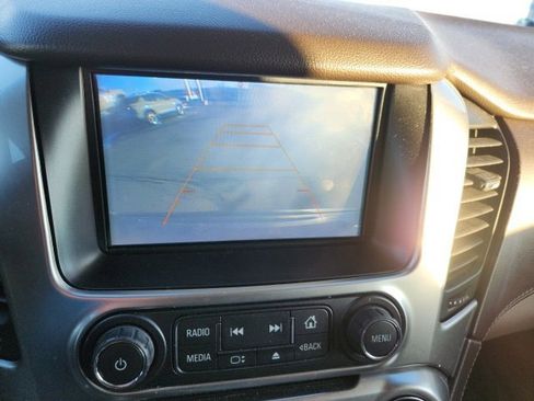 Used 2018 Chevrolet Suburban LT w/ Luxury Package image 13