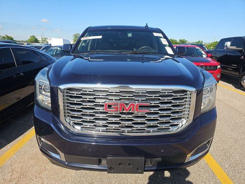 Used 2018 GMC Yukon Denali w/ Denali Ultimate Package image 2