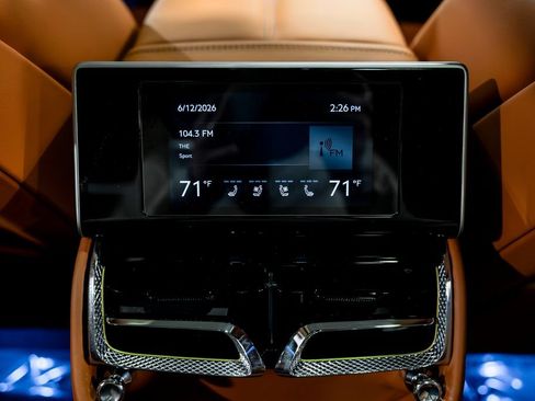 Used 2023 Bentley Flying Spur W12 AWD/4WD image 84