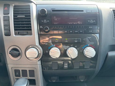 Used 2012 Toyota Tundra 4x4 CrewMax w/ SR5 Pkg image 19