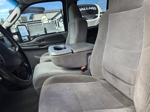 Used 2004 Ford F250 XL AWD/4WD image 16