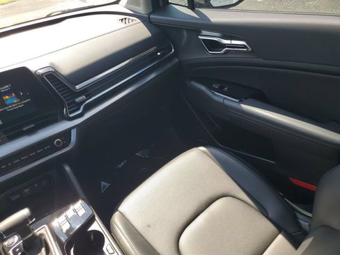 Used 2025 Kia Sportage SX FWD image 29