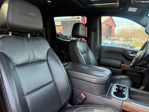 Used 2020 Chevrolet Silverado 1500 High Country w/ Technology Package image 27