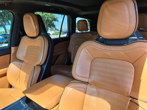 Used 2020 Lincoln Aviator Black Label Grand Touring w/ Class IV Trailer Tow Package AWD/4WD image 23