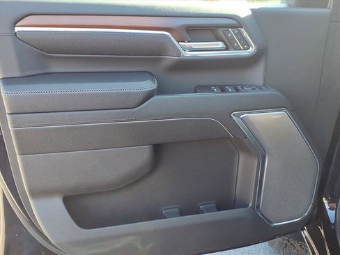 Used 2024 GMC Sierra 2500 Denali w/ Denali Reserve Package image 30