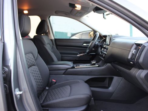 Certified 2022 Nissan Pathfinder SV image 16